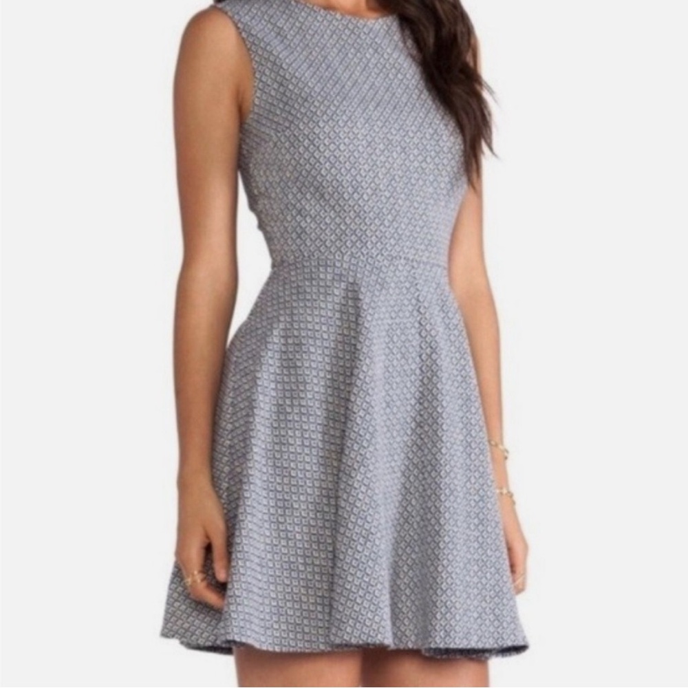Diane von Furstenberg Fit & Flare Jacquard Dress (Size 6)